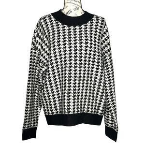 Threads 4 Thought LARGE Elexia Houndstooth Sweater - Pullover Crewneck Fluffy